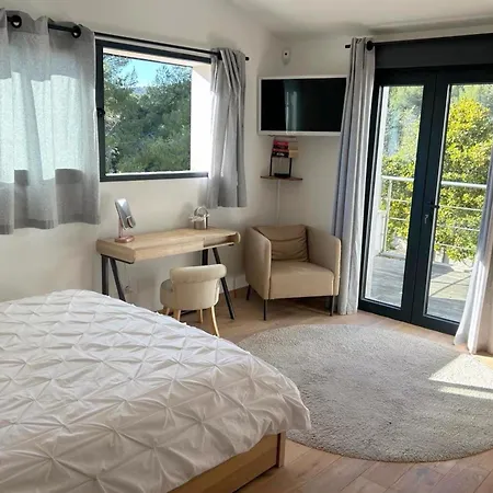 Charming With Private Pool * Sanary-sur-Mer