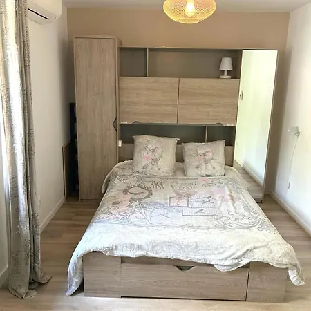 Charming With Private Pool